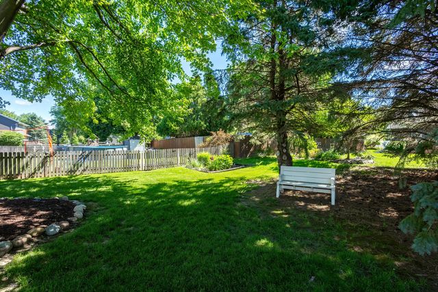 4621 Hamilton Drive, Davenport, IA 52807