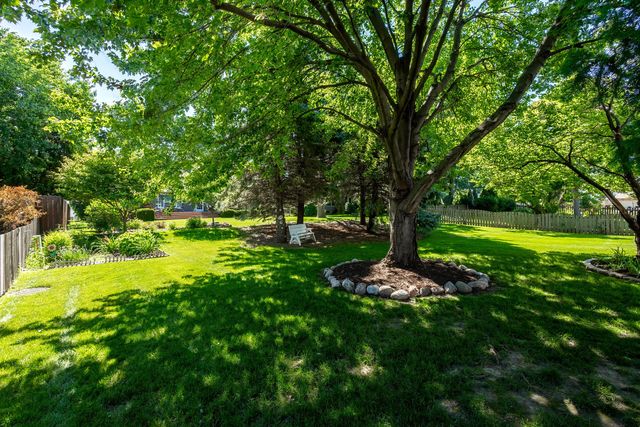 4621 Hamilton Drive, Davenport, IA 52807