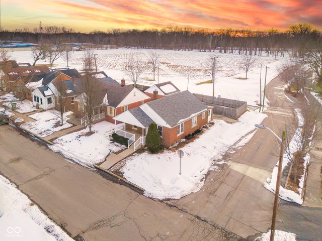 1640 Lawton Avenue, Columbus, IN 47201