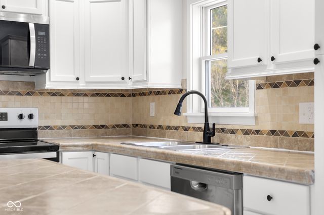 1640 Lawton Avenue, Columbus, IN 47201