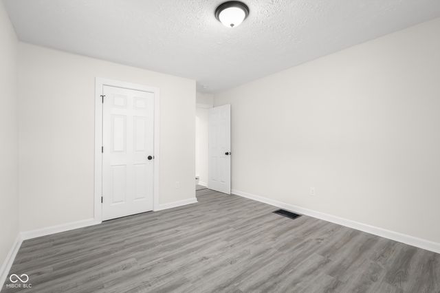 1640 Lawton Avenue, Columbus, IN 47201