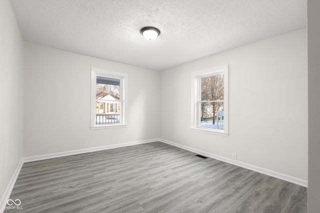 1640 Lawton Avenue, Columbus, IN 47201