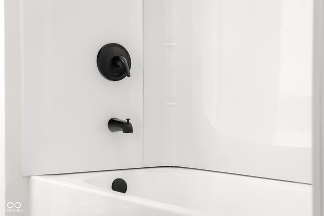 1640 Lawton Avenue, Columbus, IN 47201