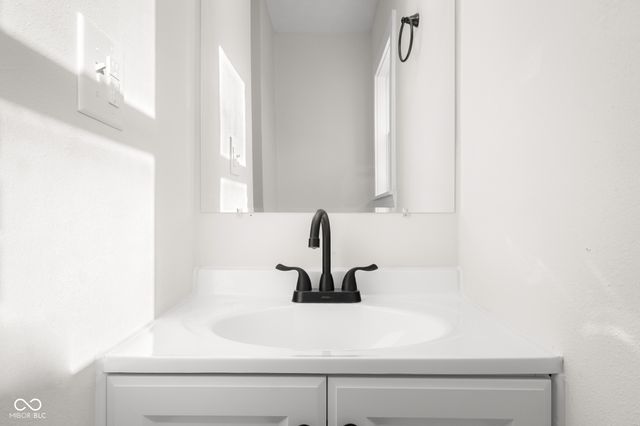 1640 Lawton Avenue, Columbus, IN 47201