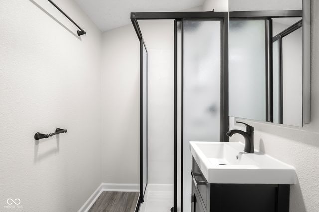 1640 Lawton Avenue, Columbus, IN 47201