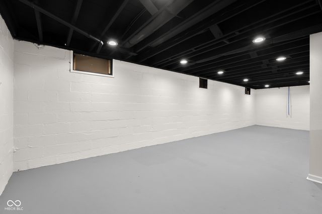 1640 Lawton Avenue, Columbus, IN 47201