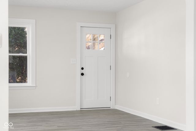 1640 Lawton Avenue, Columbus, IN 47201