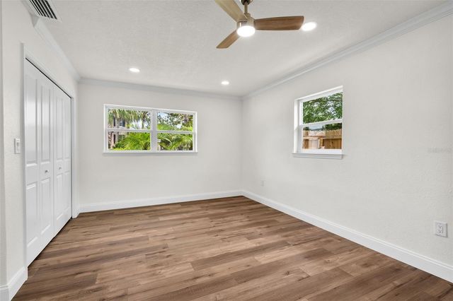 723 W BAYSHORE DRIVE, Tarpon Springs, FL 34689