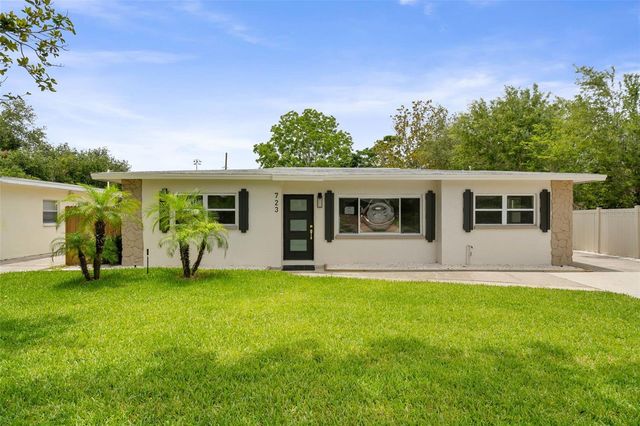 723 W BAYSHORE DRIVE, Tarpon Springs, FL 34689