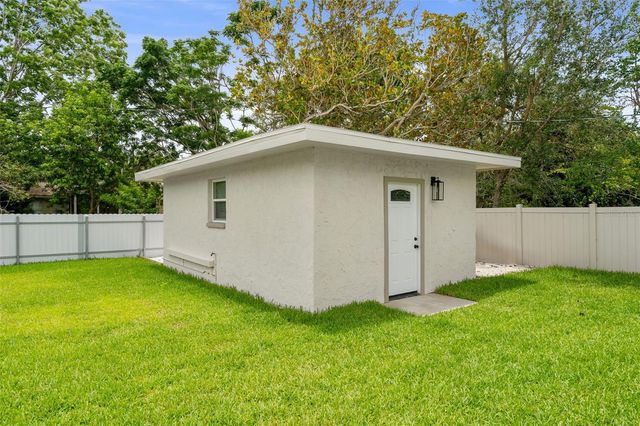 723 W BAYSHORE DRIVE, Tarpon Springs, FL 34689