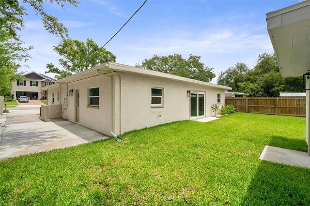 723 W BAYSHORE DRIVE, Tarpon Springs, FL 34689