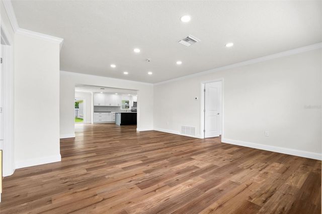 723 W BAYSHORE DRIVE, Tarpon Springs, FL 34689