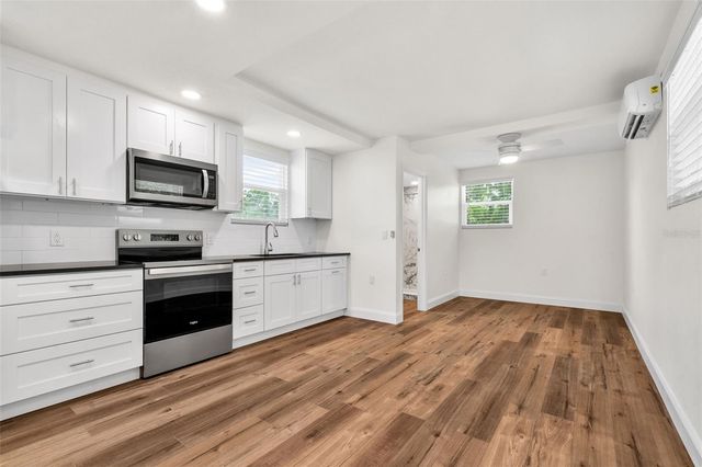 723 W BAYSHORE DRIVE, Tarpon Springs, FL 34689