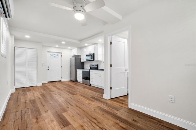 723 W BAYSHORE DRIVE, Tarpon Springs, FL 34689