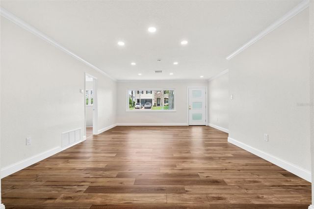 723 W BAYSHORE DRIVE, Tarpon Springs, FL 34689