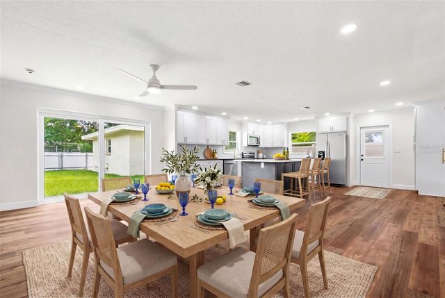 723 W BAYSHORE DRIVE, Tarpon Springs, FL 34689