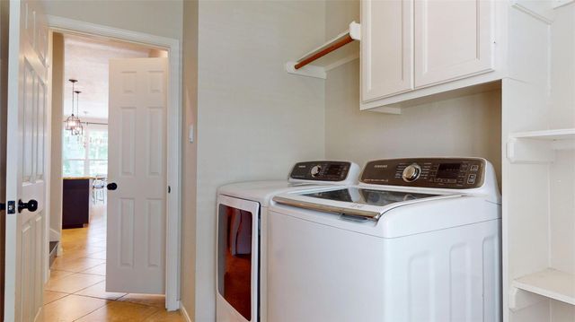 1323 Hillside Forest Drive, Sugar Land, TX 77479