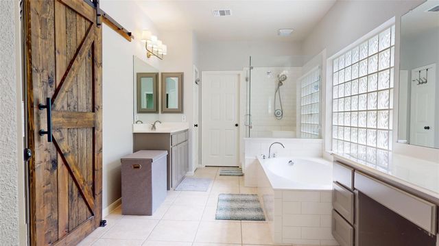 1323 Hillside Forest Drive, Sugar Land, TX 77479