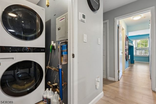 811 Waterford Dr, Edison Twp., NJ 08817