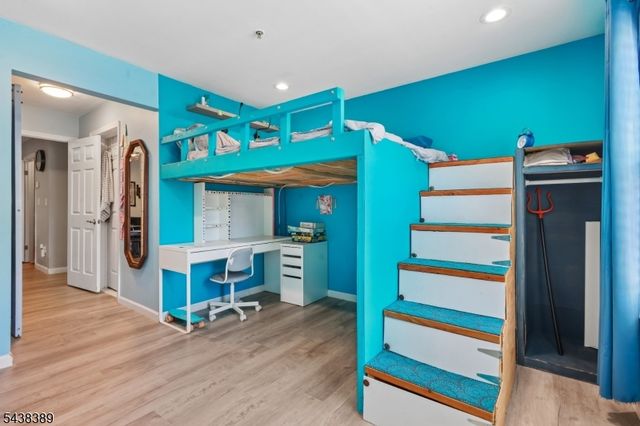 811 Waterford Dr, Edison Twp., NJ 08817