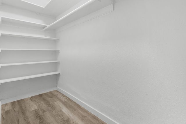 811 N Crawford Street, Dallas, TX 75203