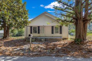 210 Walker Avenue, Laurens, SC 29360