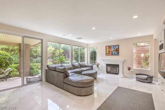 10201 Owls Peak Court, Las Vegas, NV 89144