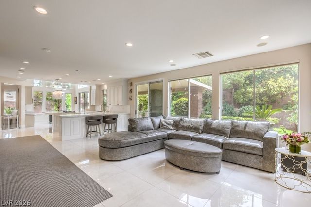 10201 Owls Peak Court, Las Vegas, NV 89144