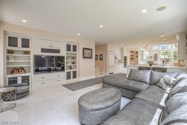 10201 Owls Peak Court, Las Vegas, NV 89144