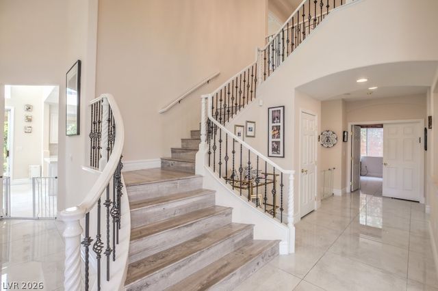 10201 Owls Peak Court, Las Vegas, NV 89144