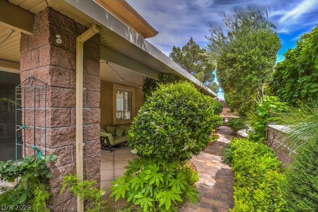 10201 Owls Peak Court, Las Vegas, NV 89144