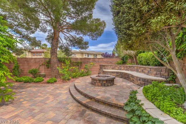 10201 Owls Peak Court, Las Vegas, NV 89144