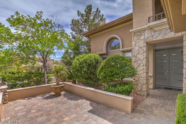 10201 Owls Peak Court, Las Vegas, NV 89144