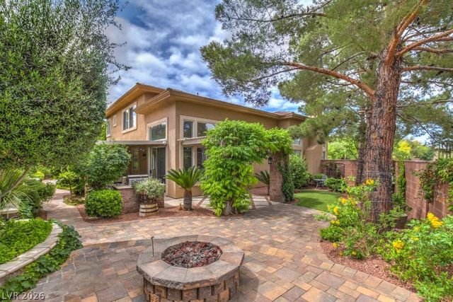 10201 Owls Peak Court, Las Vegas, NV 89144