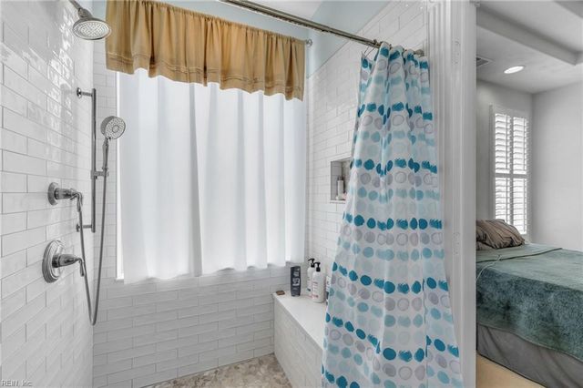 1059 Bay Breeze DR, Suffolk, VA 23435