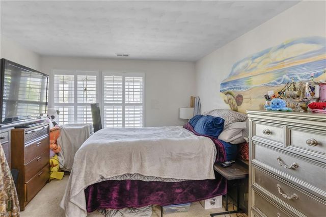1059 Bay Breeze DR, Suffolk, VA 23435