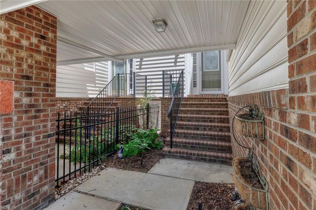 1059 Bay Breeze DR, Suffolk, VA 23435