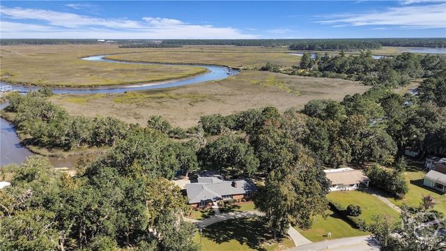 1613 Lake Drive, Midway, GA 31320