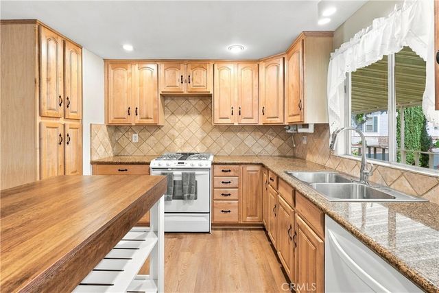 24001 Muirlands Boulevard 440, Lake Forest, CA 92630
