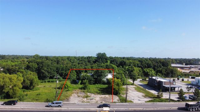 900 Highway 90, Dayton, TX 77535