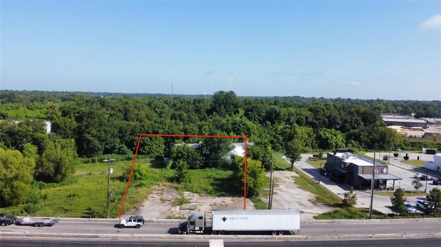 900 Highway 90, Dayton, TX 77535