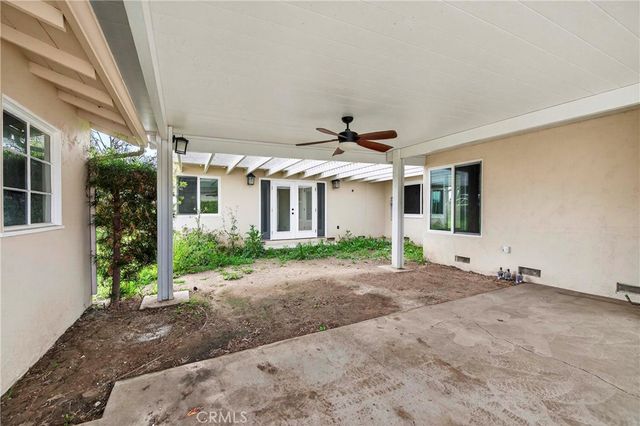 910 W Valencia Mesa, Fullerton, CA 92835