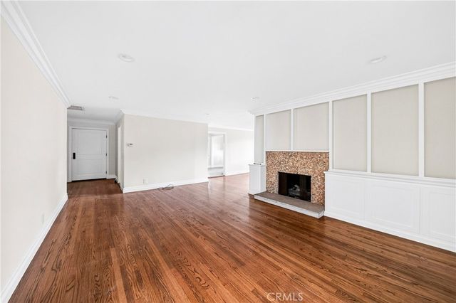 910 W Valencia Mesa, Fullerton, CA 92835