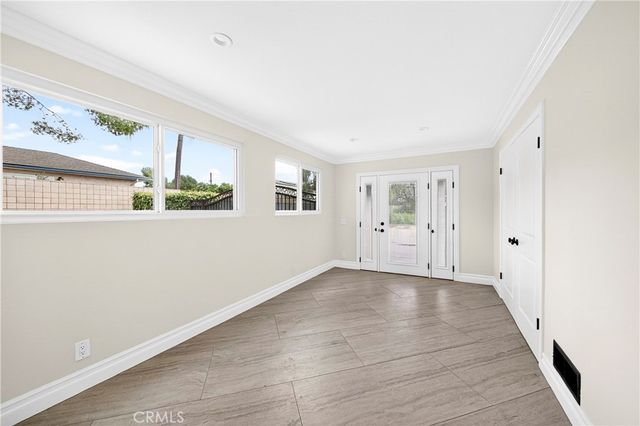 910 W Valencia Mesa, Fullerton, CA 92835