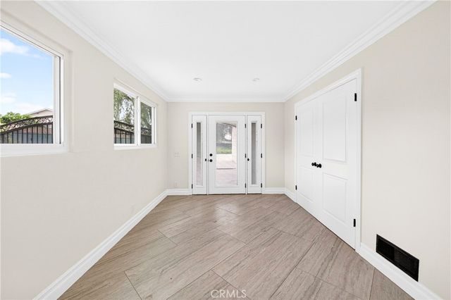 910 W Valencia Mesa, Fullerton, CA 92835