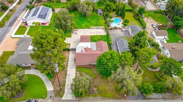 910 W Valencia Mesa, Fullerton, CA 92835