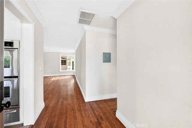 910 W Valencia Mesa, Fullerton, CA 92835