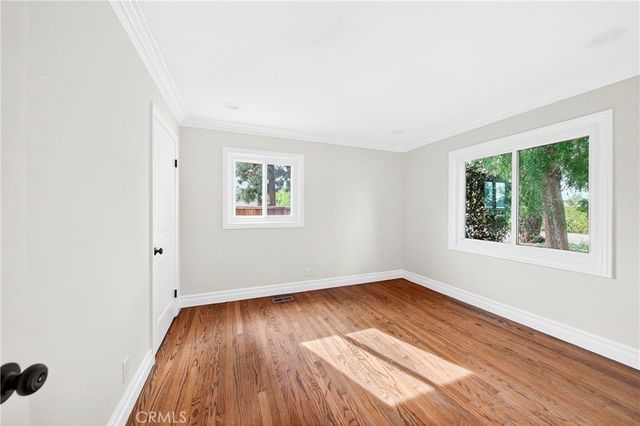 910 W Valencia Mesa, Fullerton, CA 92835