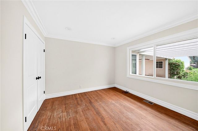 910 W Valencia Mesa, Fullerton, CA 92835