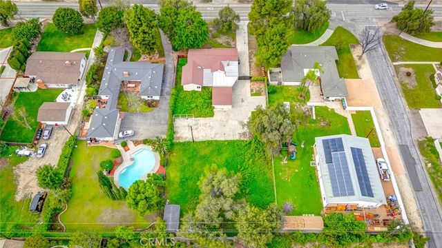 910 W Valencia Mesa, Fullerton, CA 92835